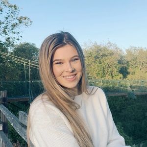 Meet your Posher, Kaela